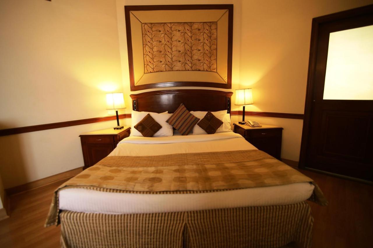 Hotel President Jalandhar Buitenkant foto