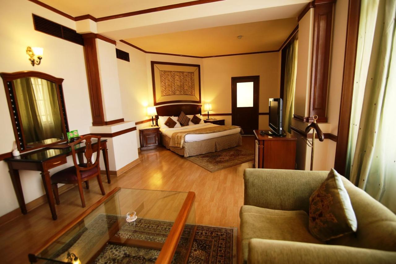 Hotel President Jalandhar Buitenkant foto