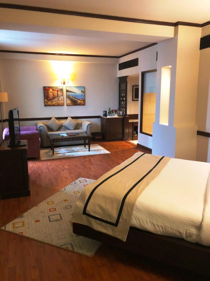 Hotel President Jalandhar Buitenkant foto