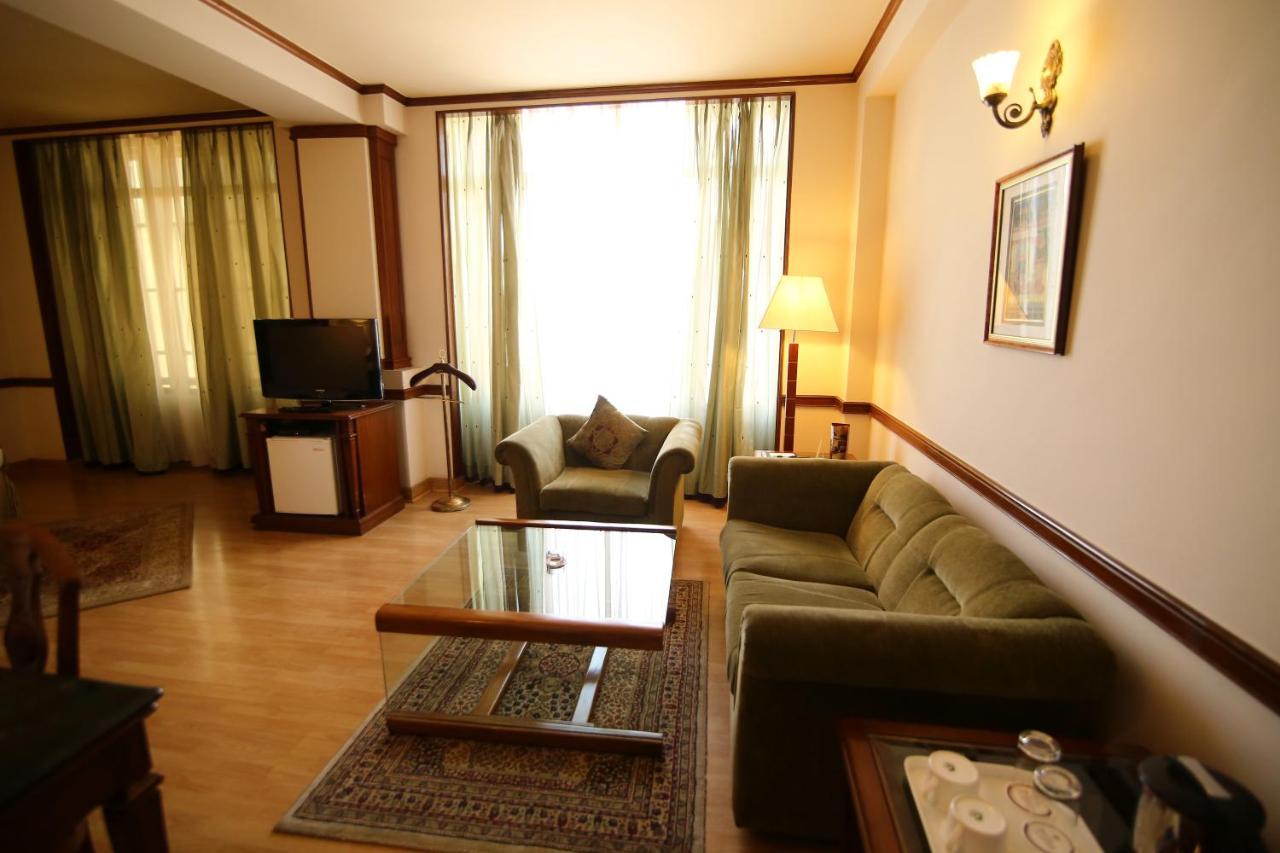 Hotel President Jalandhar Buitenkant foto