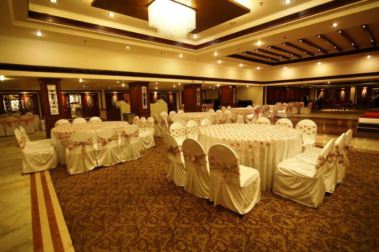 Hotel President Jalandhar Buitenkant foto
