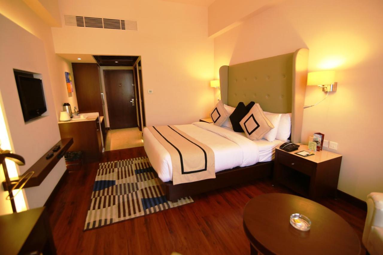Hotel President Jalandhar Buitenkant foto