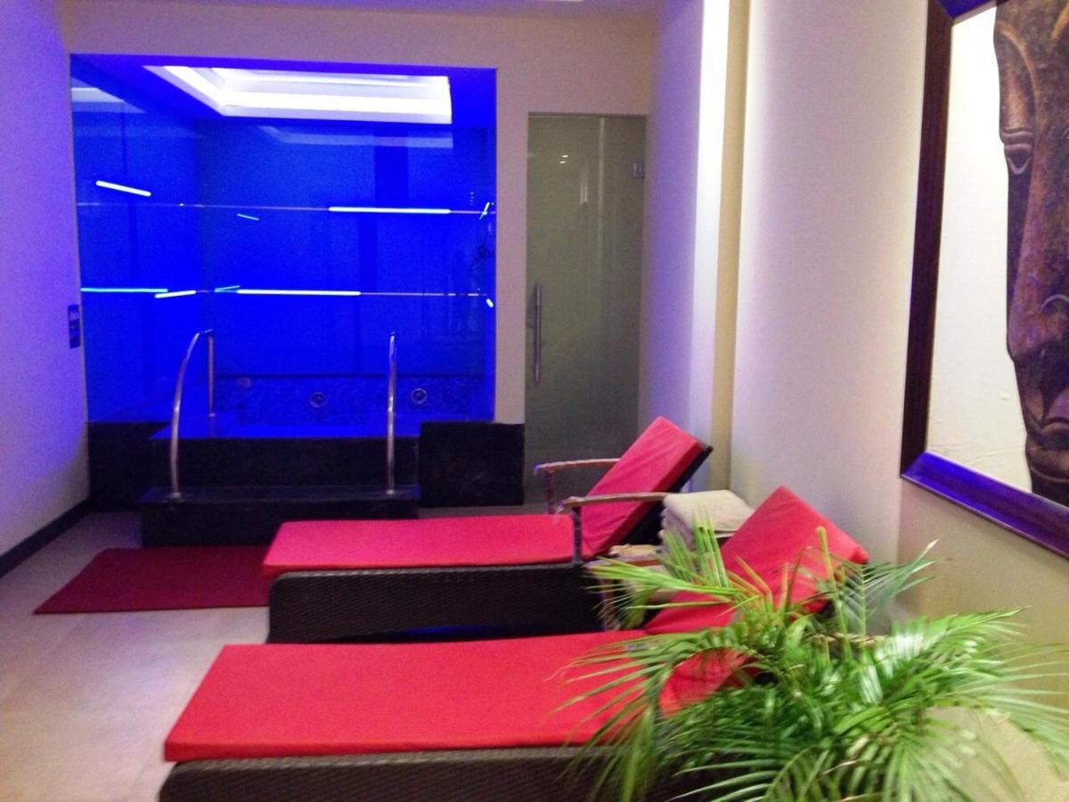 Hotel President Jalandhar Buitenkant foto