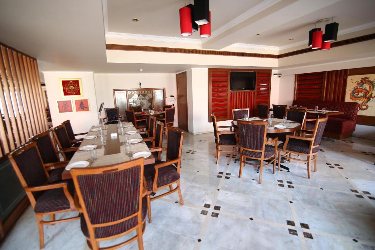 Hotel President Jalandhar Buitenkant foto