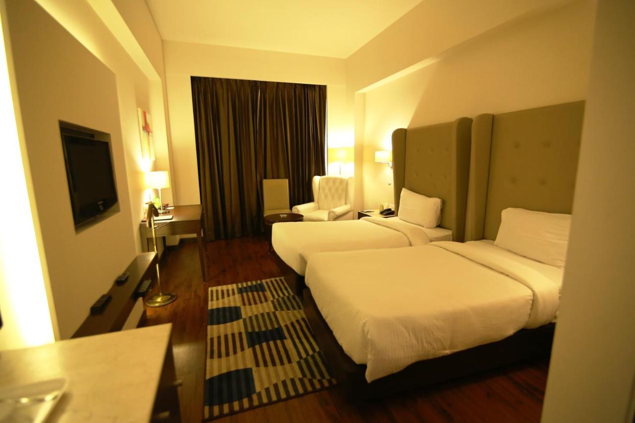 Hotel President Jalandhar Buitenkant foto